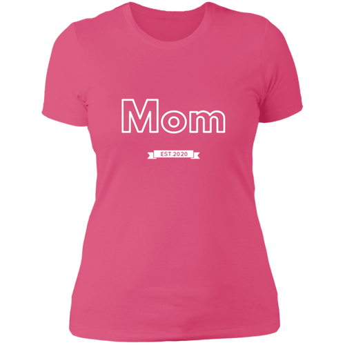 +Unique design Mom est. 2020 t-shirt