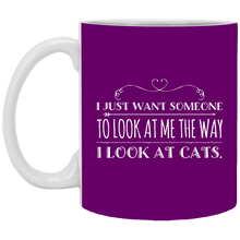 Load image into Gallery viewer, Unique design Look At Cats mug